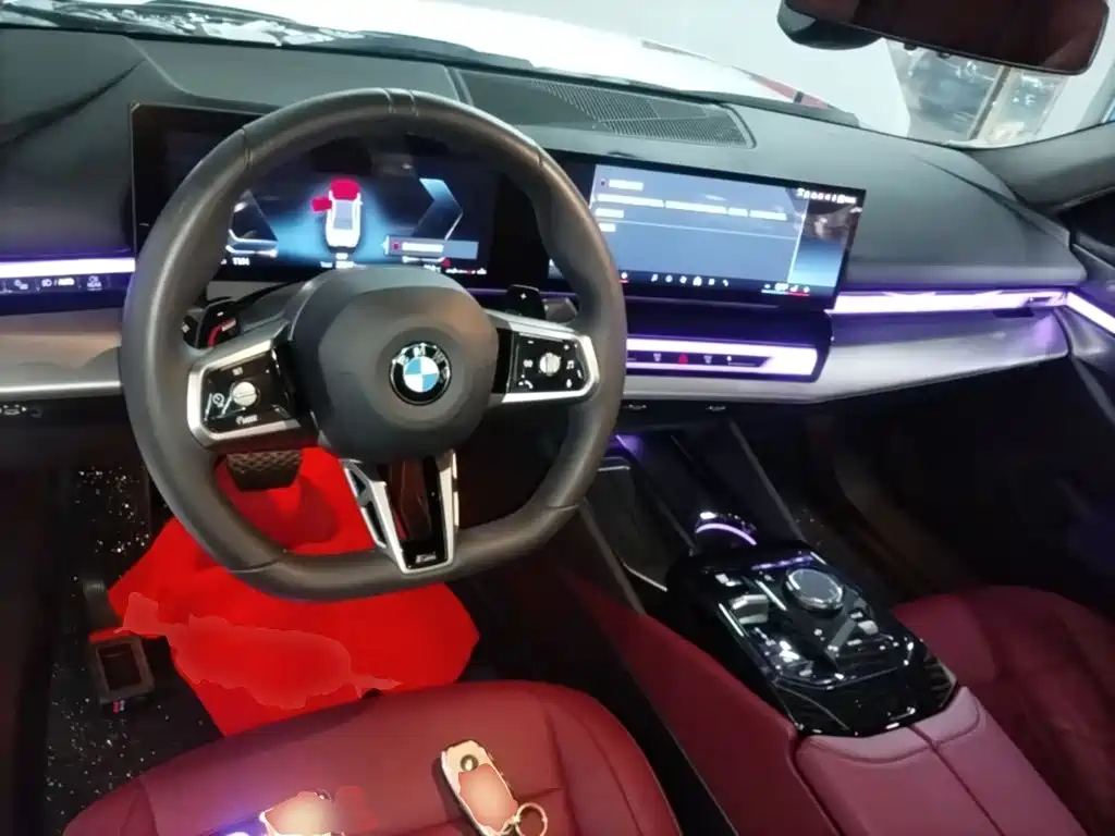 BMW 5 Series — миниатюра 10