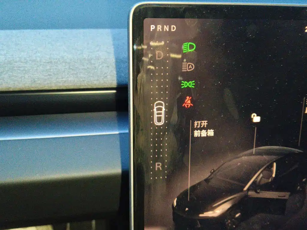 Tesla Model 3 — миниатюра 10