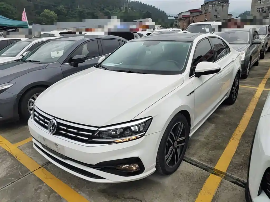 Купить Volkswagen Lamando