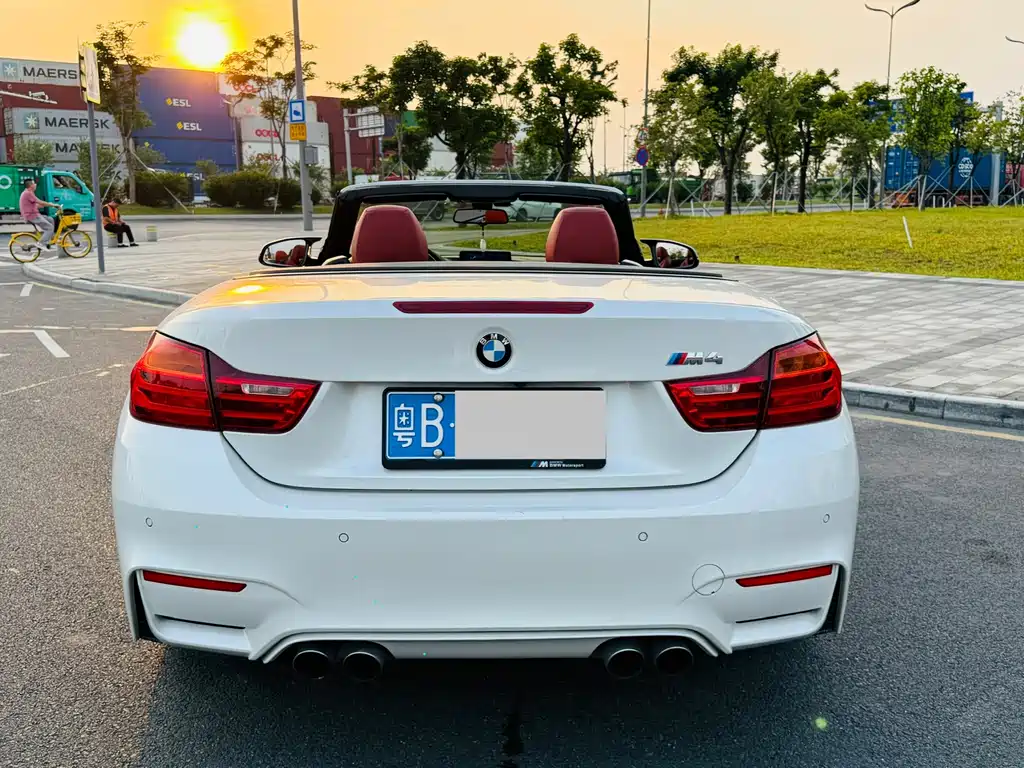 BMW M4 — миниатюра 2