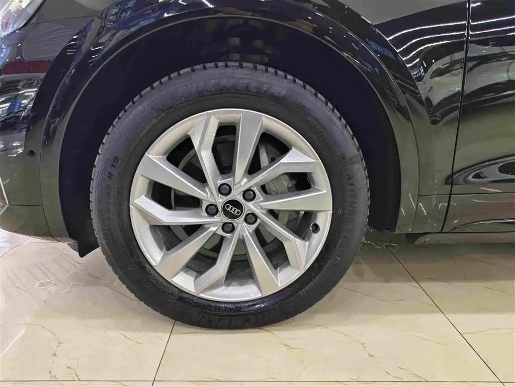 Audi Q5L — миниатюра 10