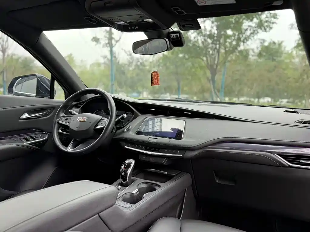 Cadillac XT4 — миниатюра 7