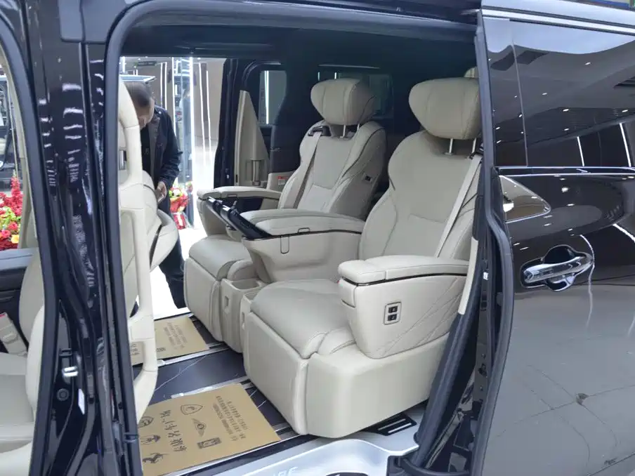 Toyota Vellfire — миниатюра 5