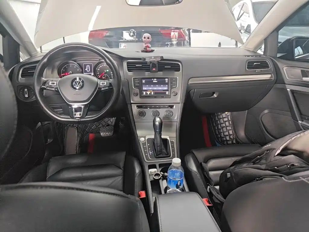 Volkswagen Golf — миниатюра 10