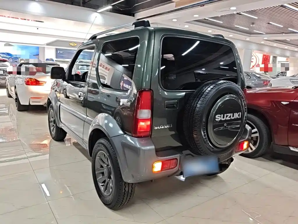 Suzuki Jimny — миниатюра 5