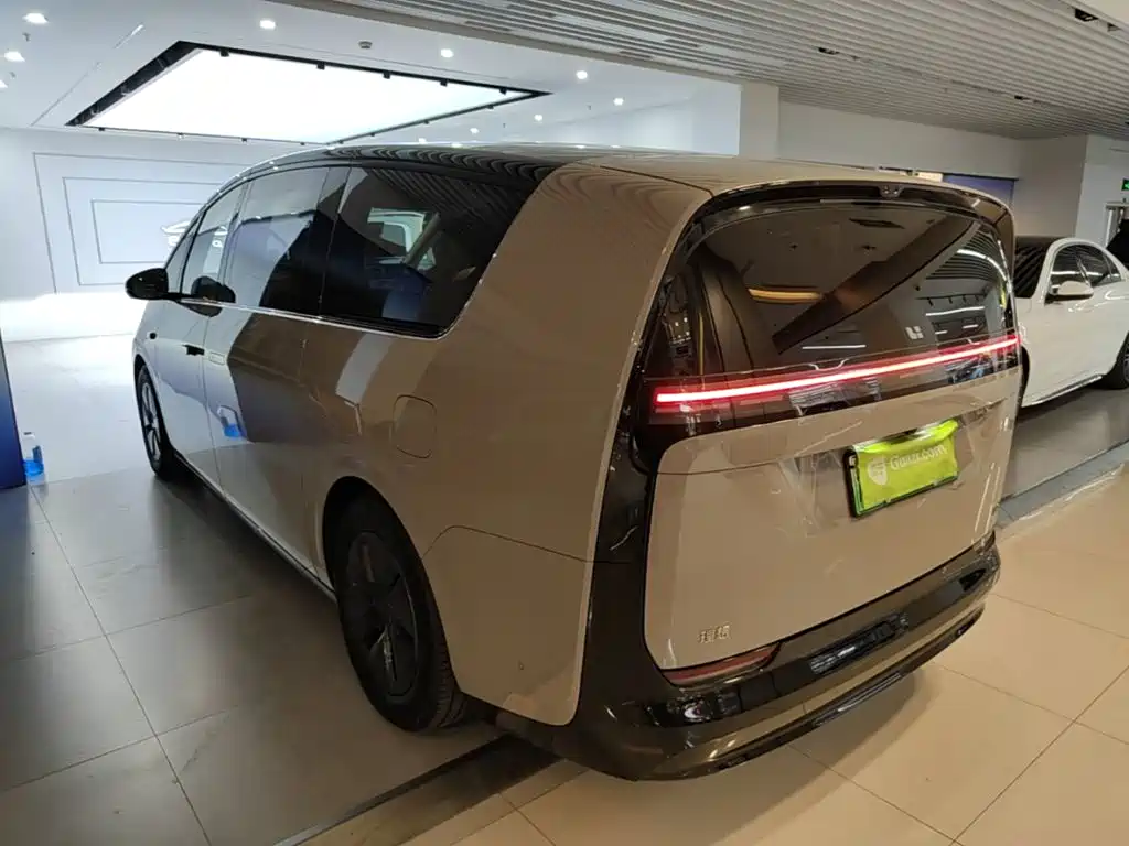 Li Auto Li MEGA — миниатюра 5