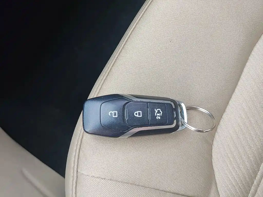 Ford Edge — миниатюра 9