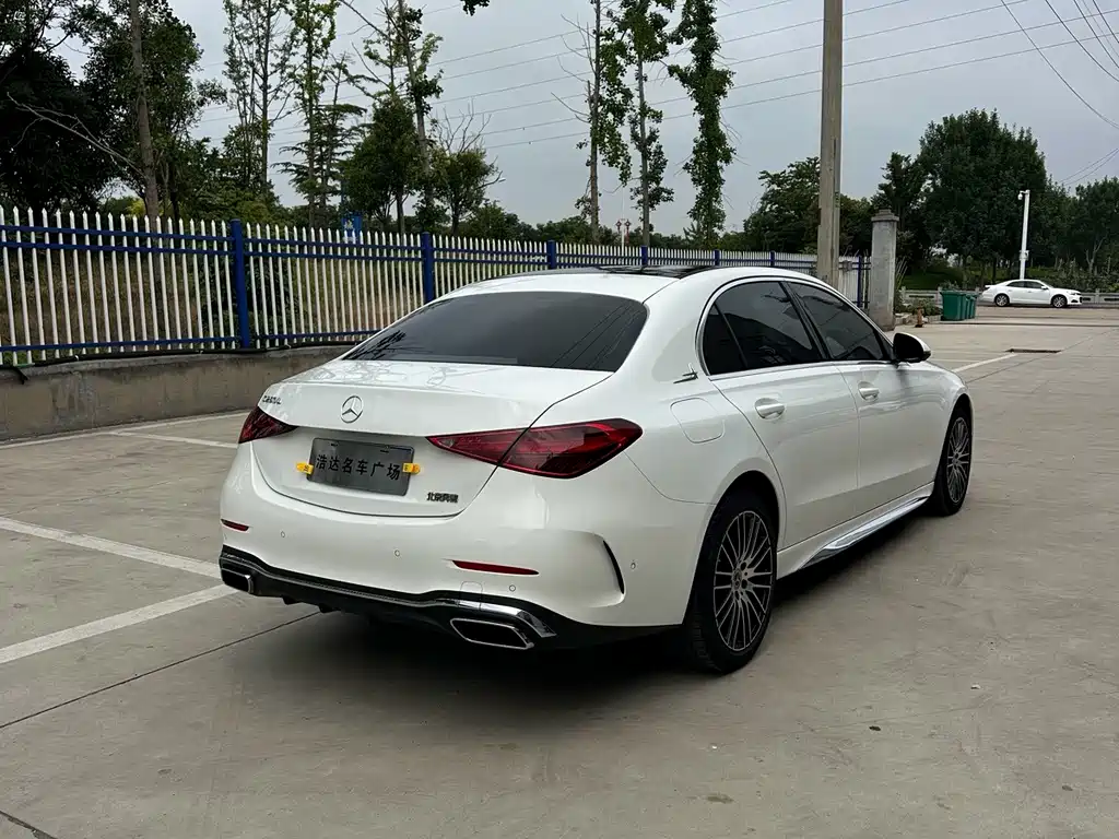 Mercedes-Benz C-Class — миниатюра 8