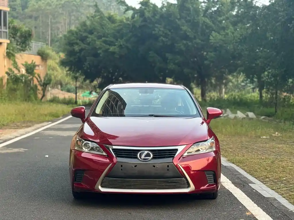 Lexus CT — миниатюра 2
