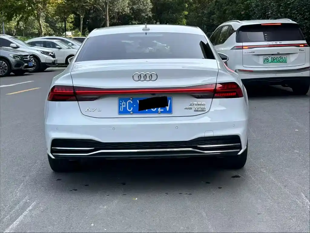 Audi A7L — миниатюра 8