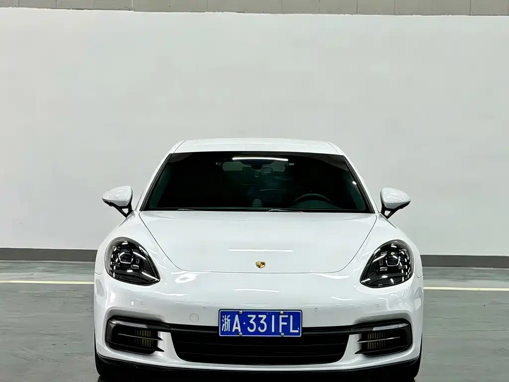 Porsche Panamera — миниатюра 2
