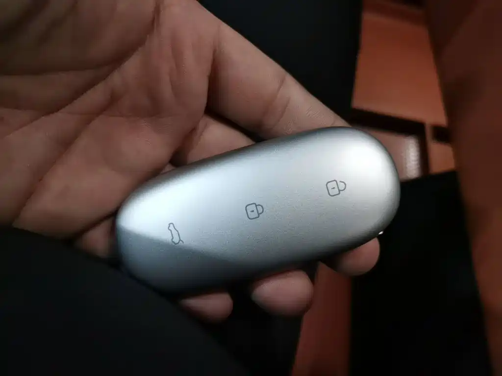 Li Auto Li L8 — миниатюра 9