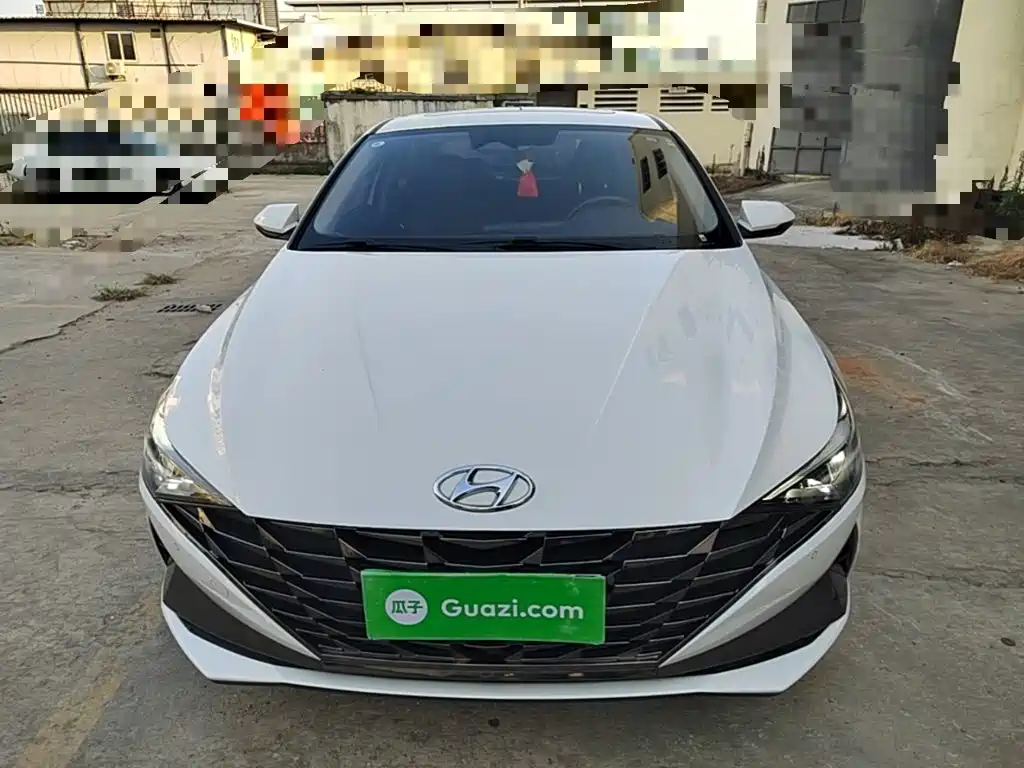 Hyundai Elantra — миниатюра 3