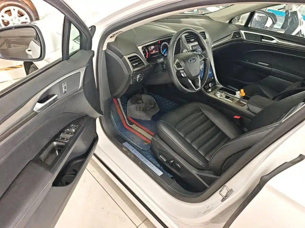 Ford Mondeo — миниатюра 16
