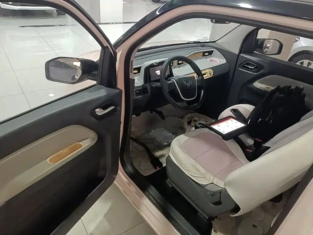 Wuling MINIEV — миниатюра 16