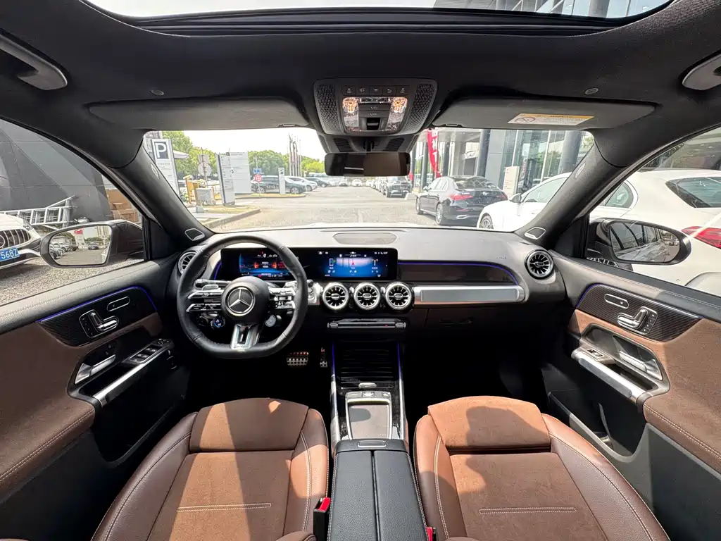 Mercedes-Benz GLB AMG — миниатюра 16