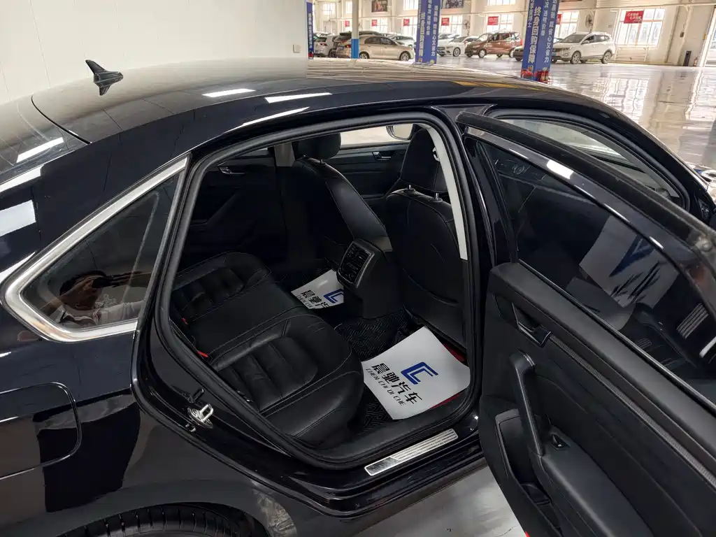 Volkswagen Passat — миниатюра 18
