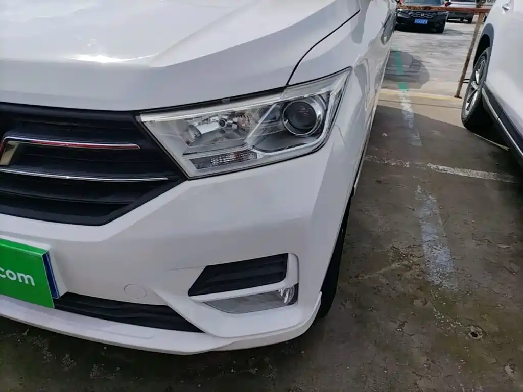 Wuling Hongguang — миниатюра 24