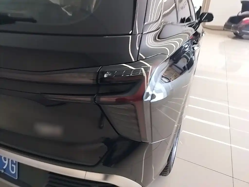 Hongqi Hongqi HS3 — миниатюра 8