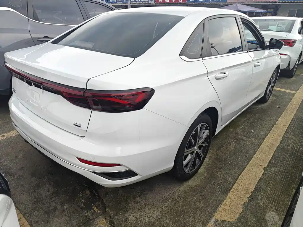 Geely Emgrand — миниатюра 16