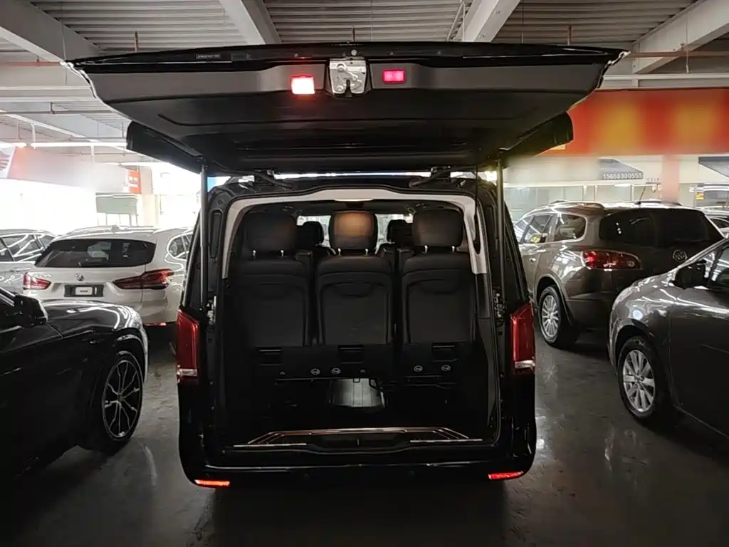 Mercedes-Benz V-Class — миниатюра 19