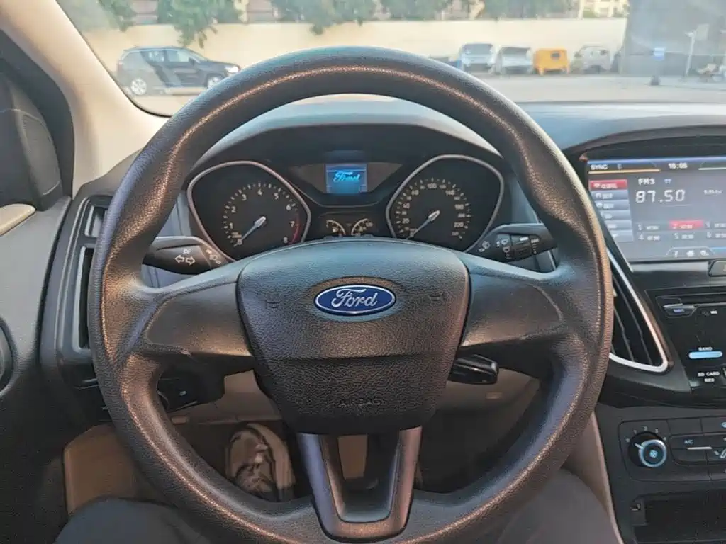 Ford Focus — миниатюра 11