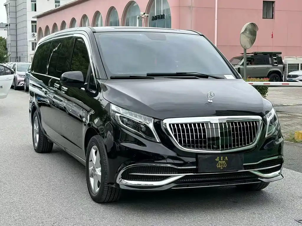 Mercedes-Benz Vito 2021 2.0T Elite 7 мест