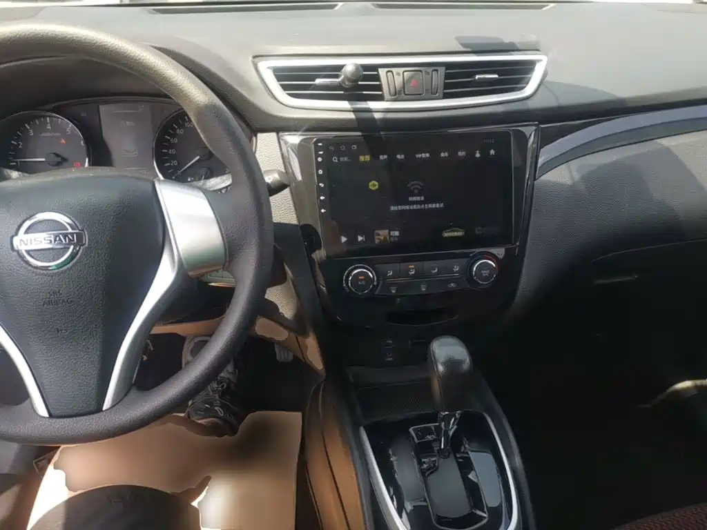 Nissan Qashqai — миниатюра 10
