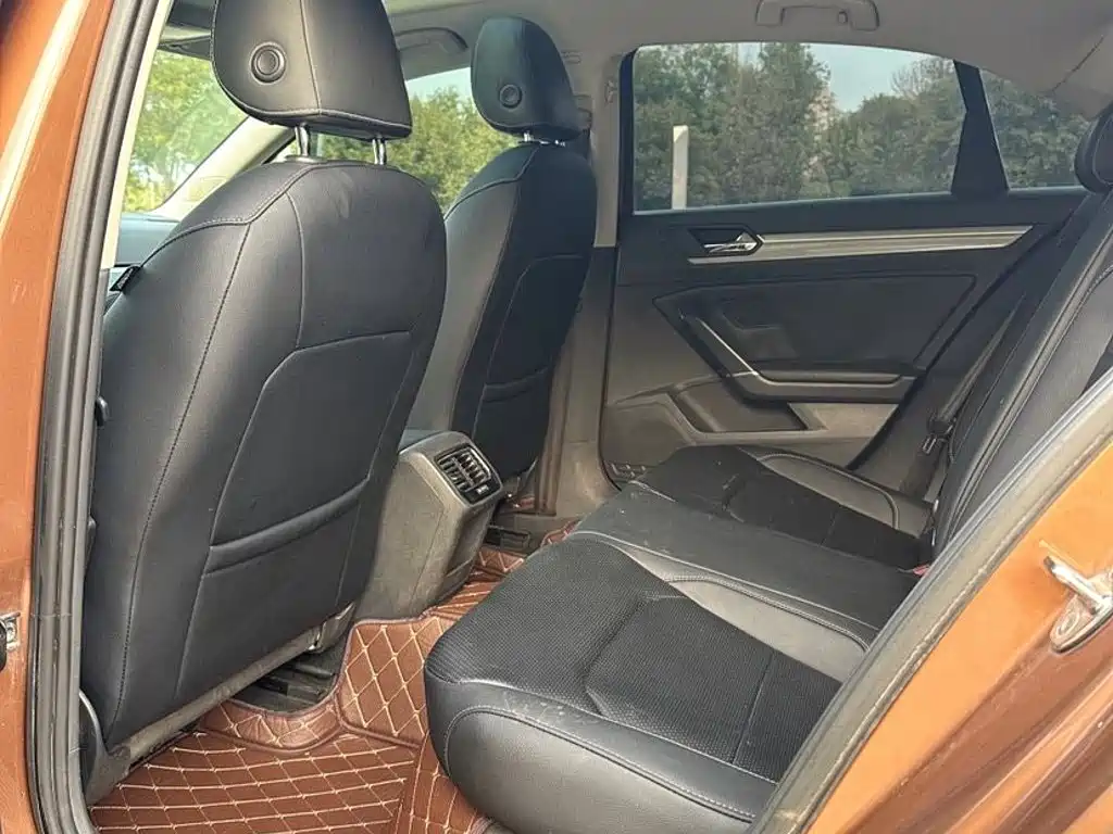 Volkswagen Lamando — миниатюра 7