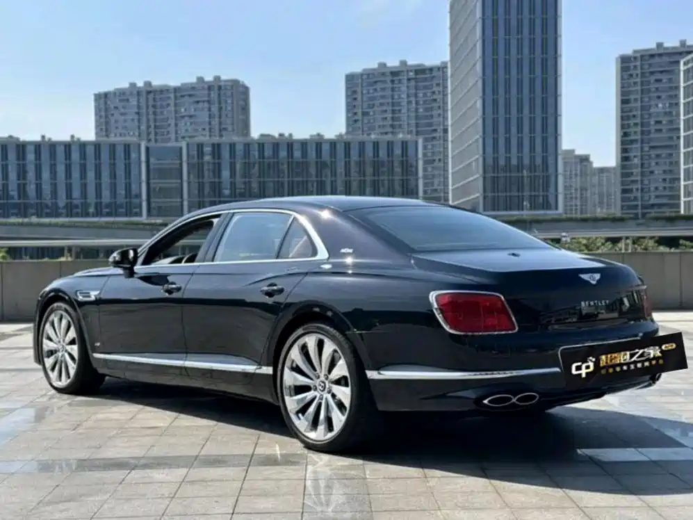 Bentley Flying Spur — миниатюра 7