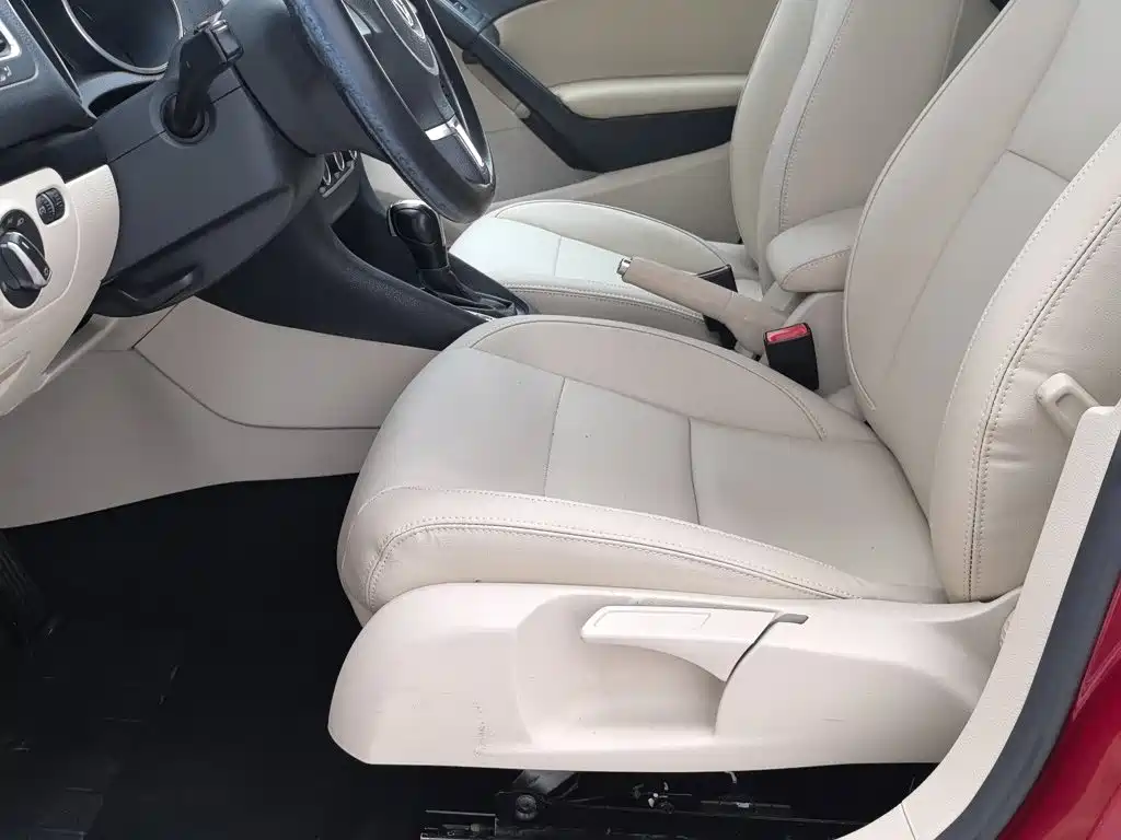 Volkswagen Golf — миниатюра 20
