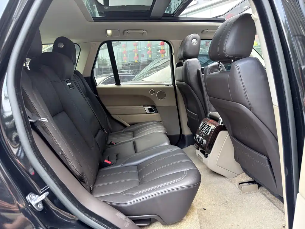 Land Rover Range Rover — миниатюра 10