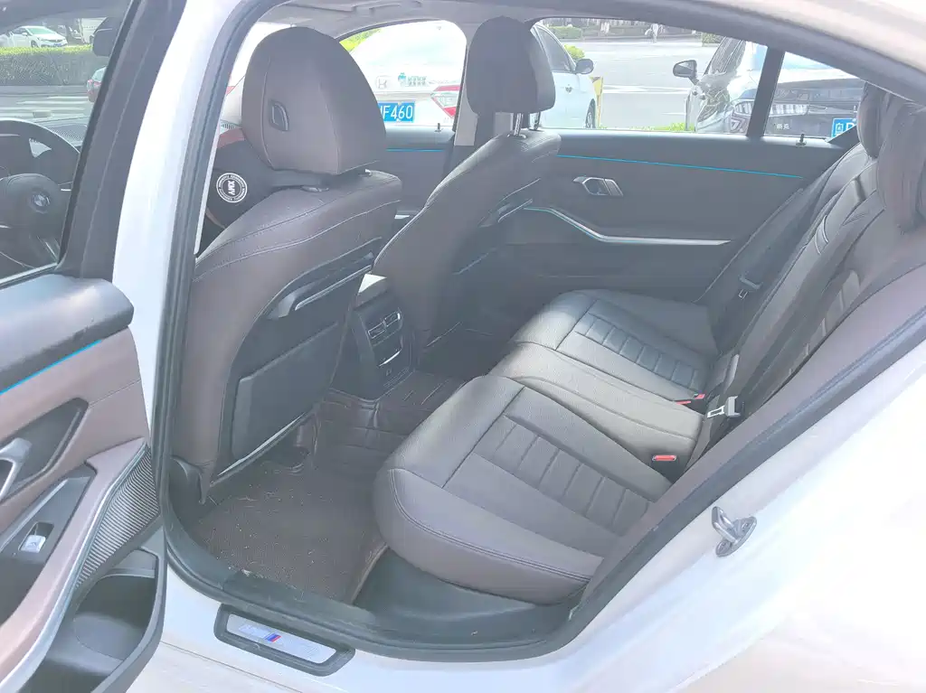 BMW 3 Series — миниатюра 9