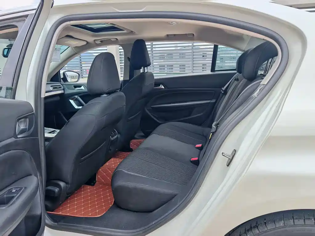 Peugeot 408 — миниатюра 8
