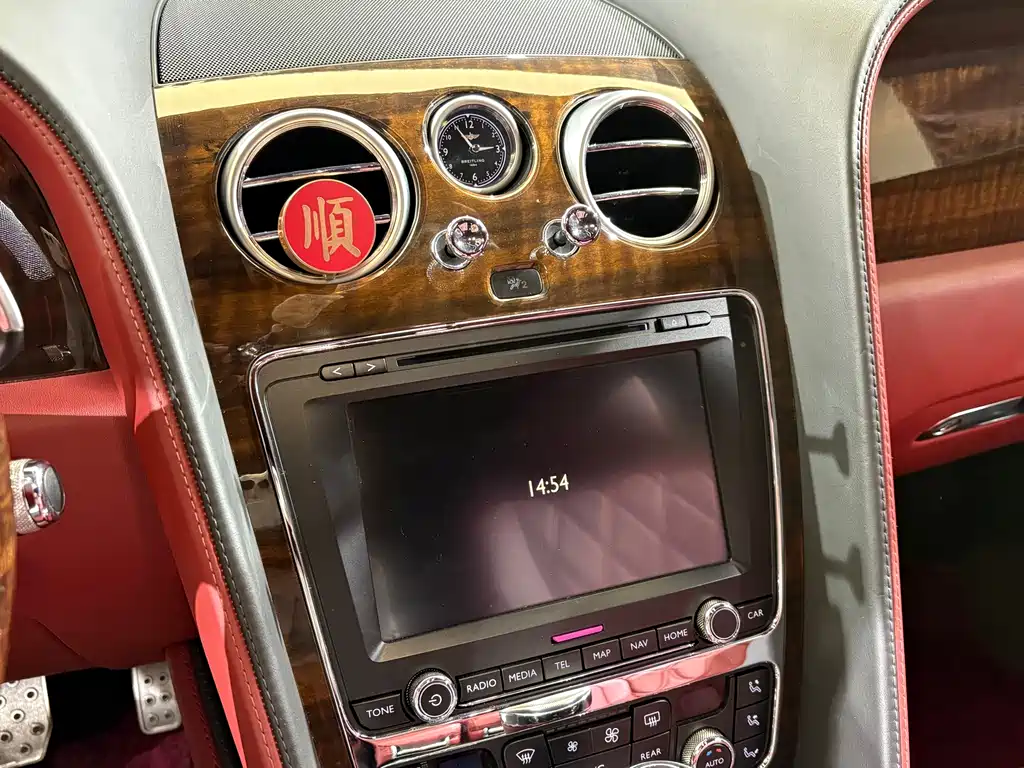 Bentley Flying Spur — миниатюра 7