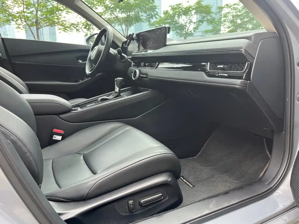 Honda Inspire — миниатюра 11