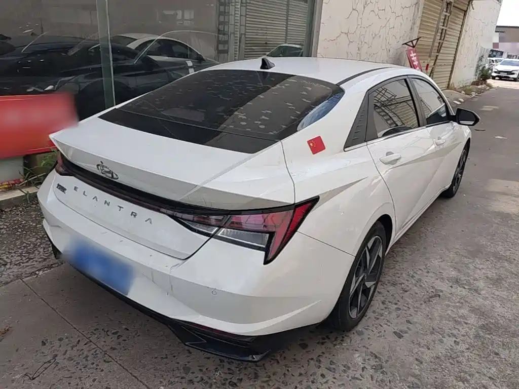 Hyundai Elantra — миниатюра 7