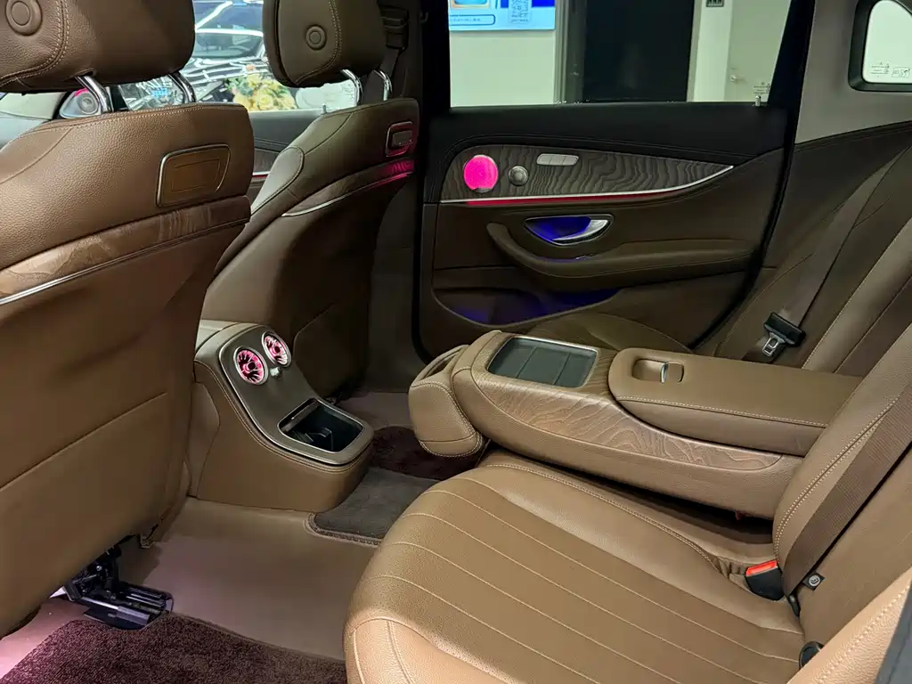 Mercedes-Benz E-Class E 2019 E 300 L Fashion