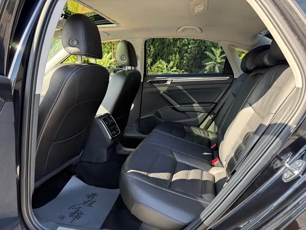 Volkswagen Passat — миниатюра 10