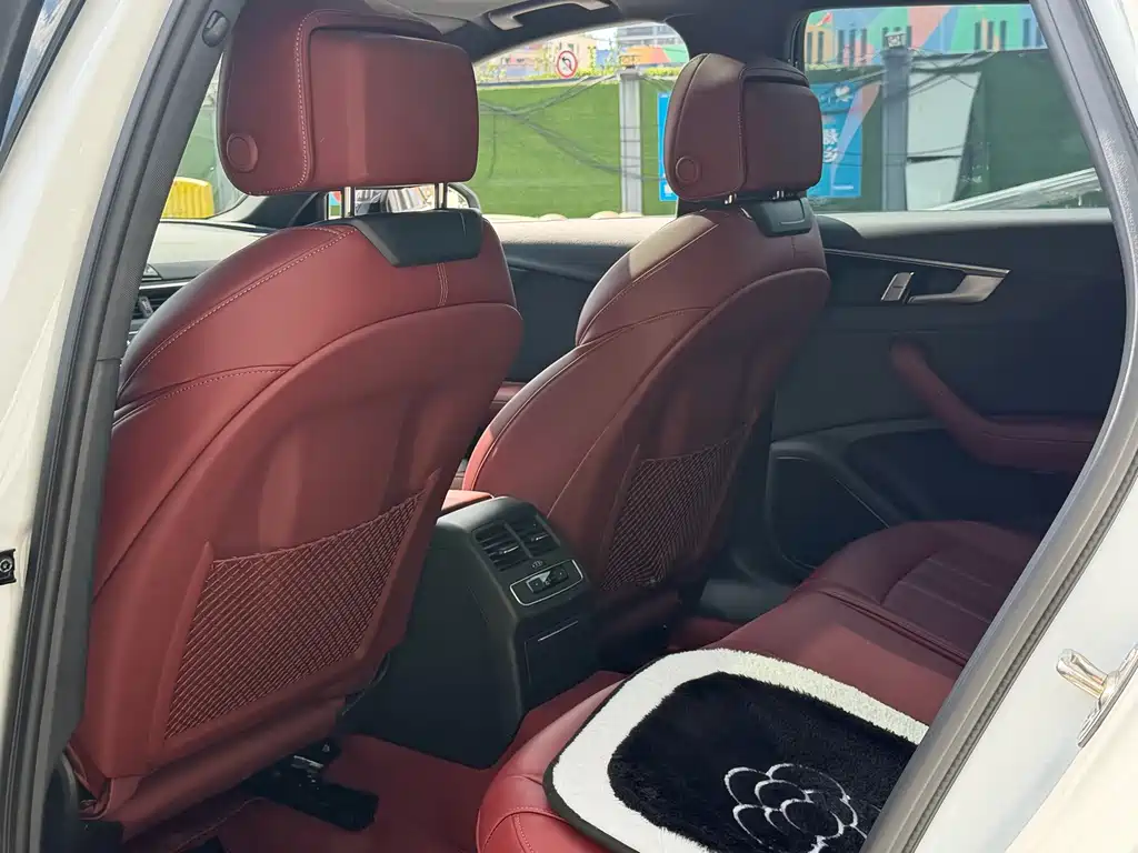 Audi A4L — миниатюра 11