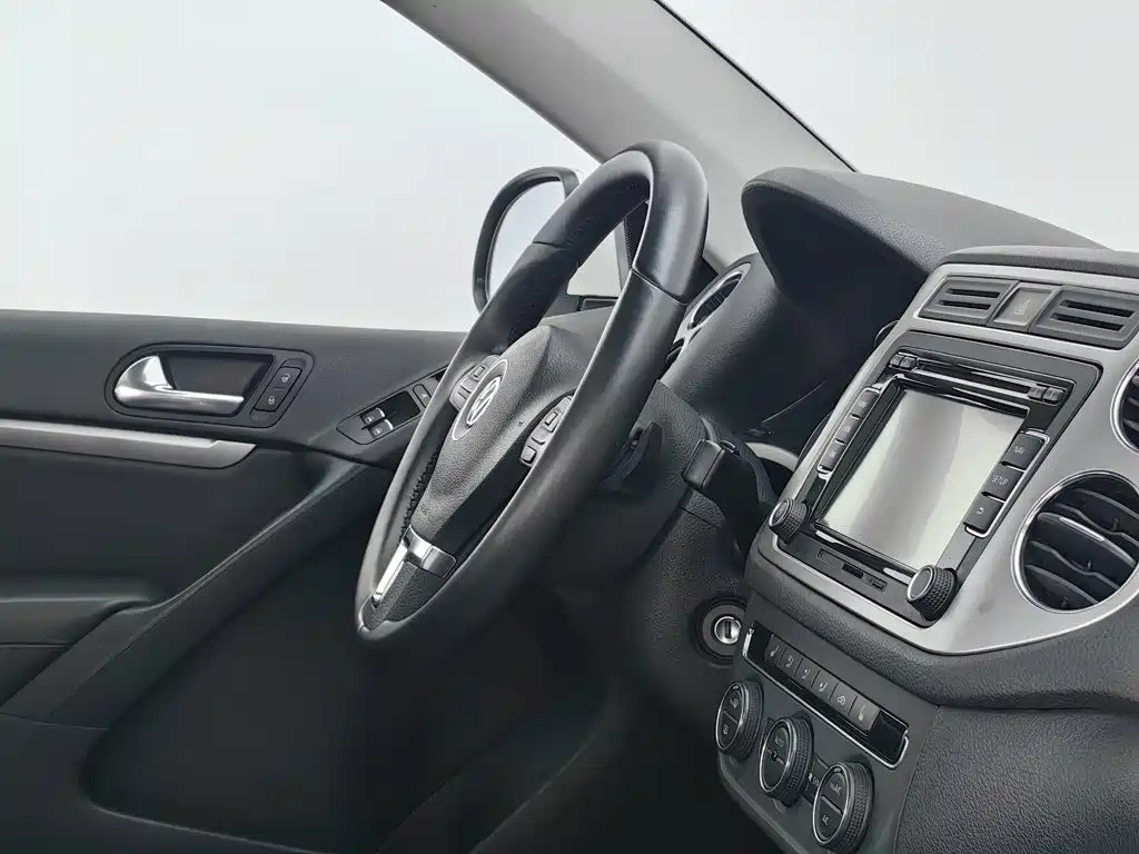 Volkswagen Tiguan — миниатюра 22