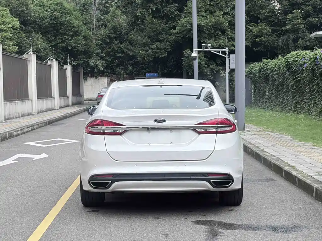 Ford Mondeo — миниатюра 5