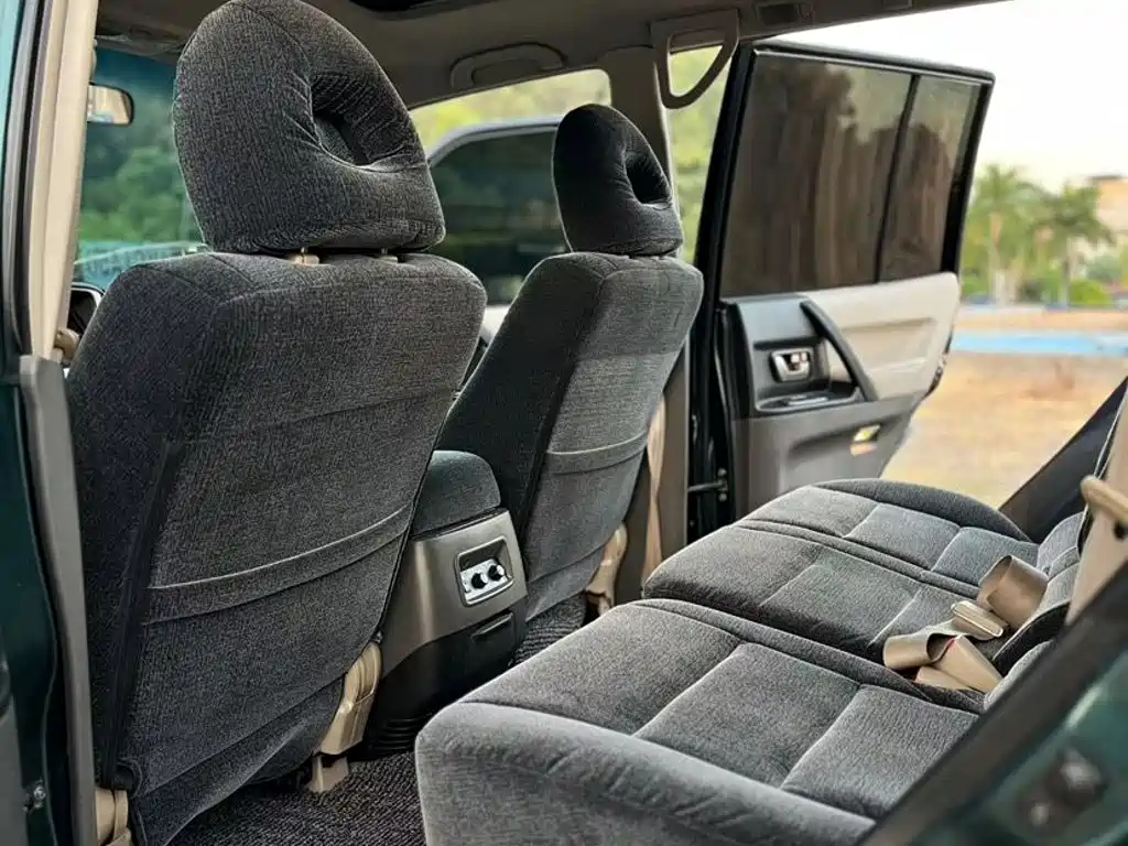 Mitsubishi Pajero — миниатюра 8