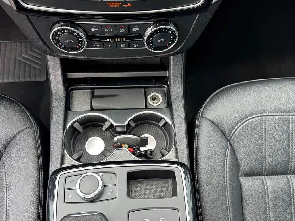 Mercedes-Benz GLE (Import) — миниатюра 13