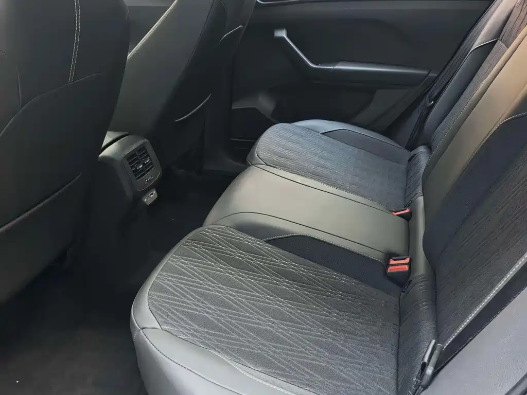 Volkswagen T-Cross — миниатюра 7