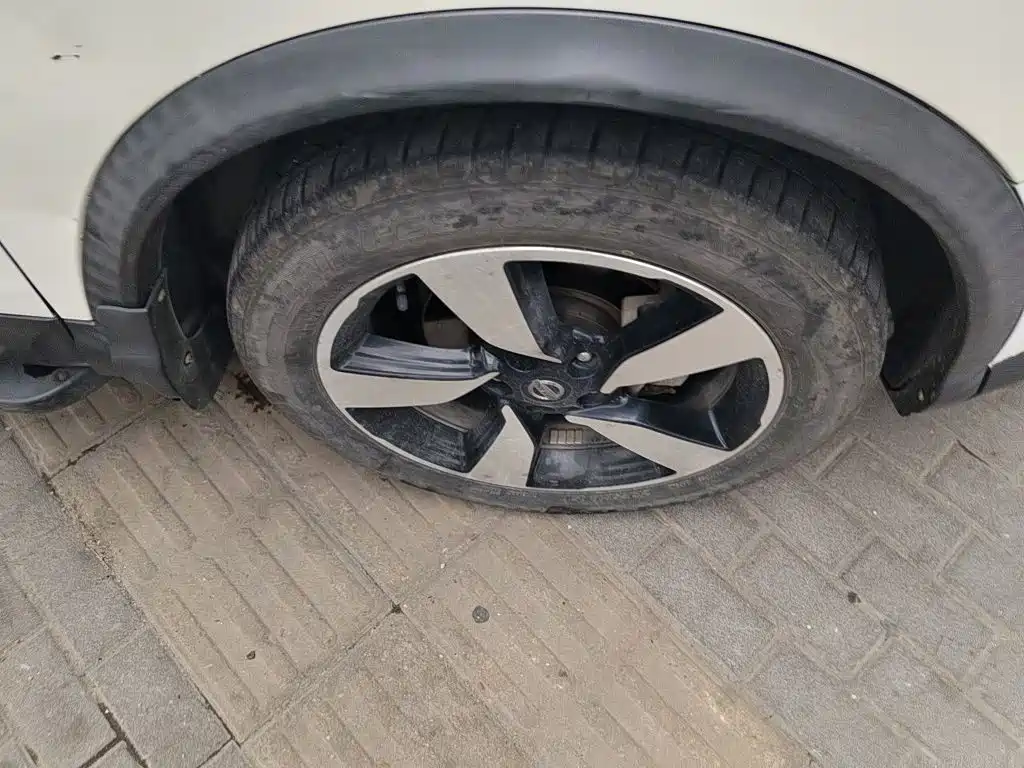 Nissan Qashqai — миниатюра 8