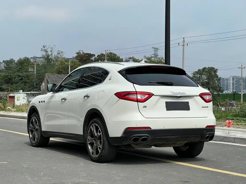 Maserati Levante — миниатюра 7