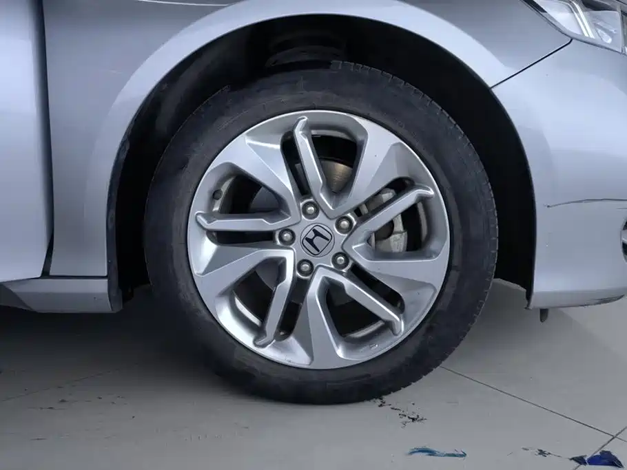 Honda Accord — миниатюра 6