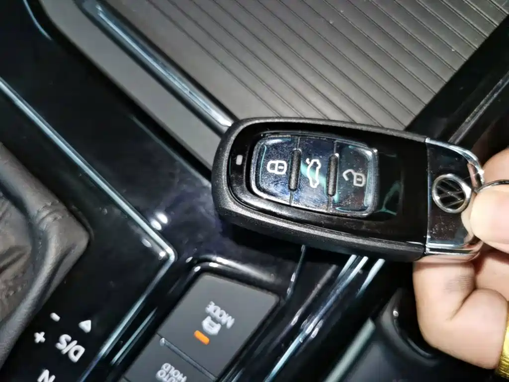 Volkswagen Phideon — миниатюра 9