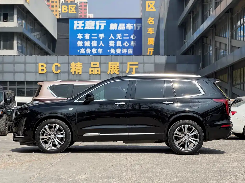 Cadillac XT6 2020 28T мест Luxury